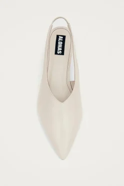 Alohas - Eros Cream Leather Pumps - Cream