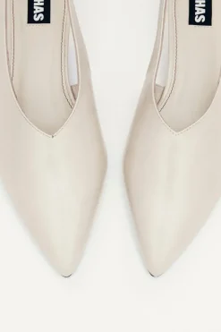 Alohas - Eros Cream Leather Pumps - Cream