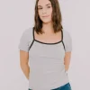 Annie - Juni Ribbed Contrast Tee - Grey/Khaki
