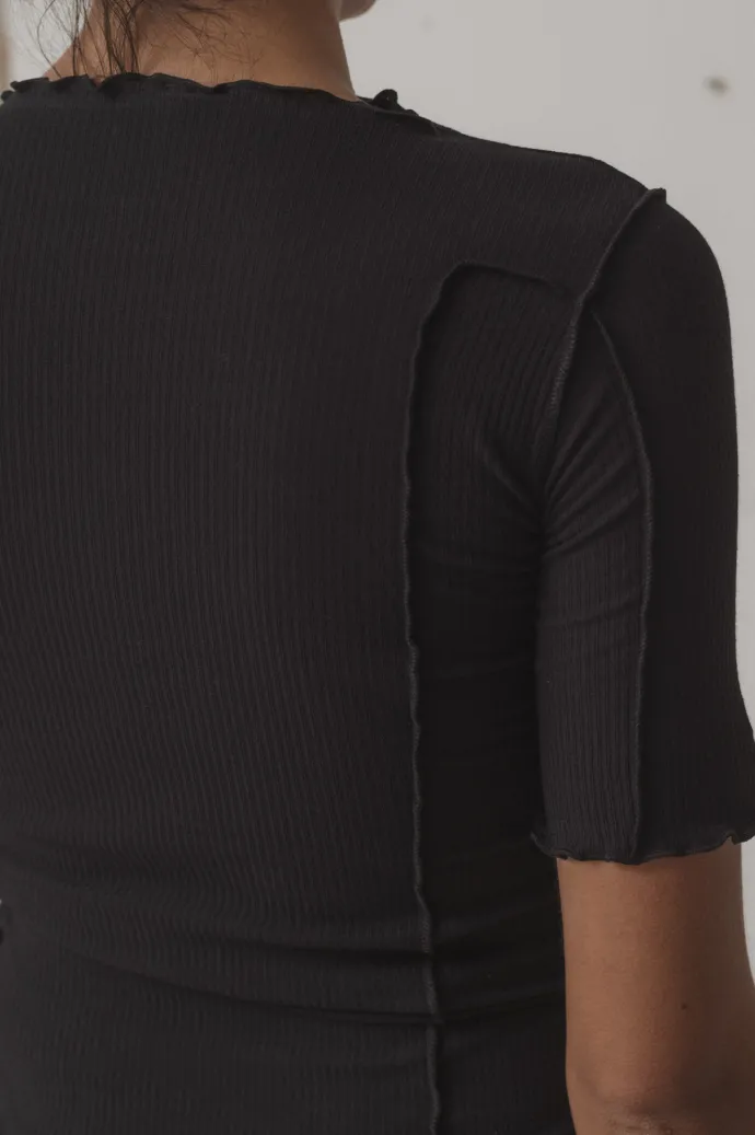 Baserange - Omato 3/4 Tee - Black
