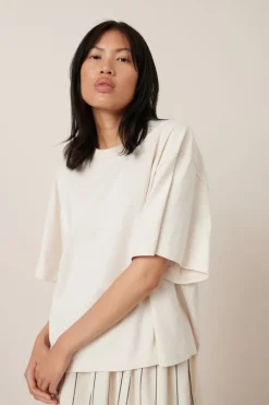 Kowtow - Shadow Tee - Whisper
