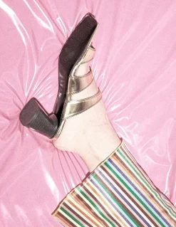 LAST ONE | Caverley - Delfi Mule - Mirror Gold