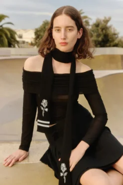 Muse the Label - Rose Intarsia Scarf